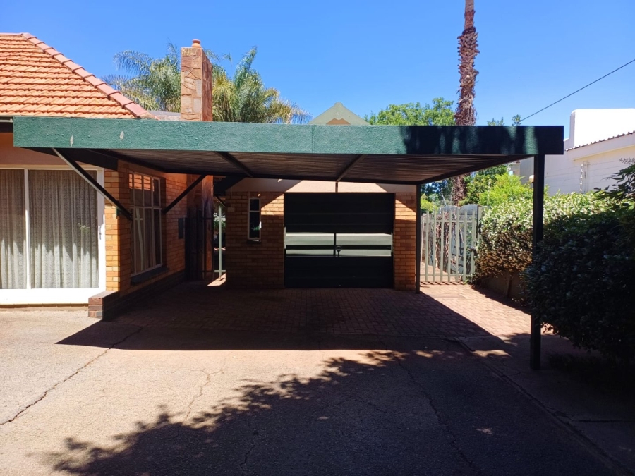 3 Bedroom Property for Sale in Wilkoppies North West